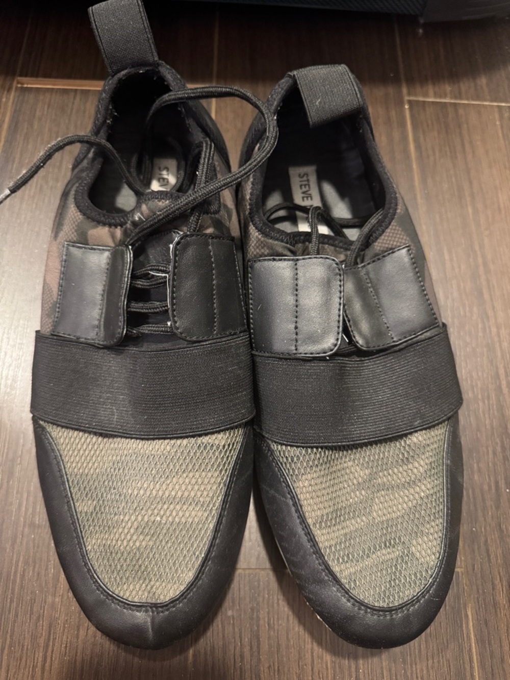 Steve Madden Black Mesh & Elastic Strap Men's Sneakers